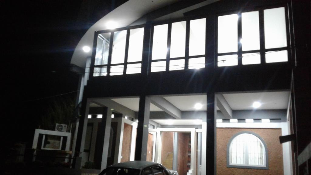 Lawan One Kandy Exterior foto